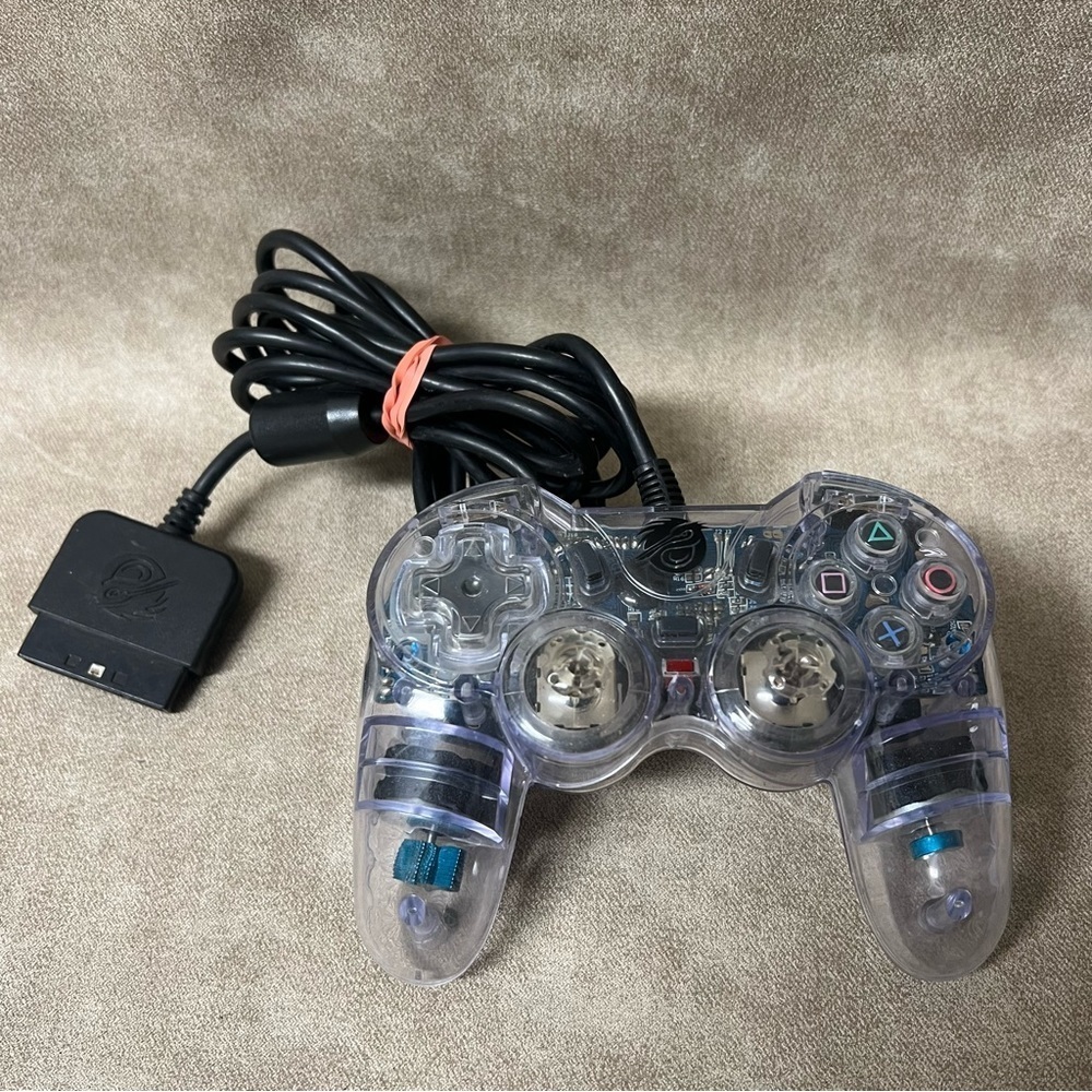 PSI/PS2 Pelican Chameleon
Wired Controller